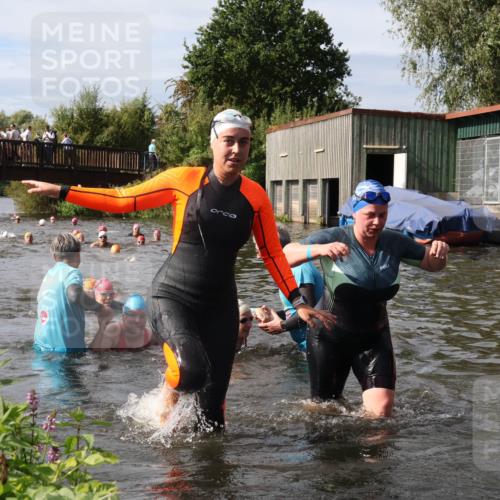 31.08.2025 - Elbe Triathlon Hamburg Luisa Fischer http://msf.ph/oto/8686210 31.08.2025 10:43:27 Schwimmen 1363, 1369, 1409, 1431, 1438, 1466, 1507 meine-sportfotos.de