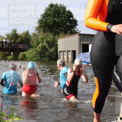31.08.2025 - Elbe Triathlon Hamburg Luisa Fischer http://msf.ph/oto/8686218 31.08.2025 10:43:29 Schwimmen 1363, 1369, 1409, 1438, 1466, 1476, 1507 meine-sportfotos.de