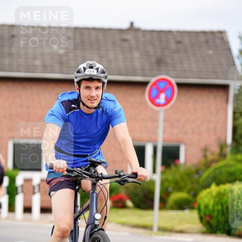 31.08.2025 - Elbe Triathlon Hamburg Michael Burmester http://msf.ph/oto/8686219 31.08.2025 14:18:23 Radfahren 124 meine-sportfotos.de