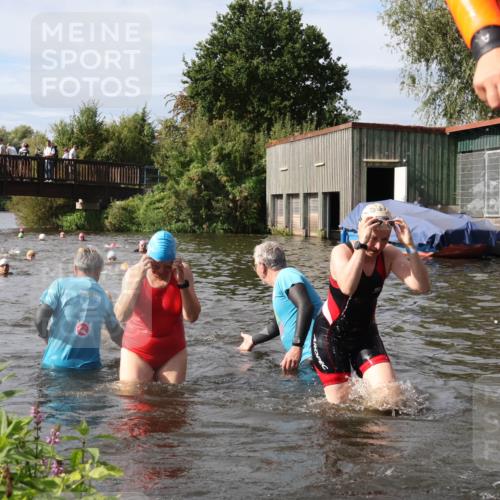 31.08.2025 - Elbe Triathlon Hamburg Luisa Fischer http://msf.ph/oto/8686220 31.08.2025 10:43:29 Schwimmen 1363, 1369, 1409, 1438, 1466, 1476, 1507 meine-sportfotos.de