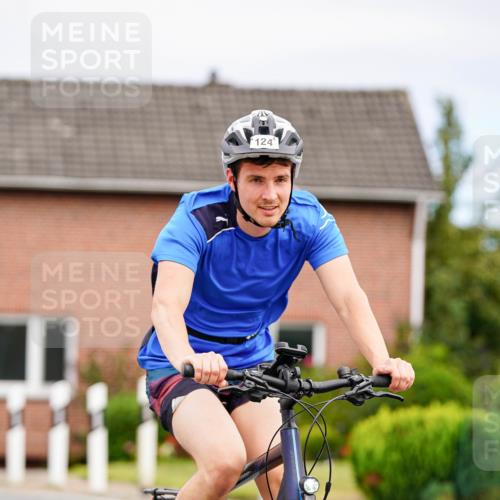 31.08.2025 - Elbe Triathlon Hamburg Michael Burmester http://msf.ph/oto/8686221 31.08.2025 14:18:23 Radfahren 124 meine-sportfotos.de