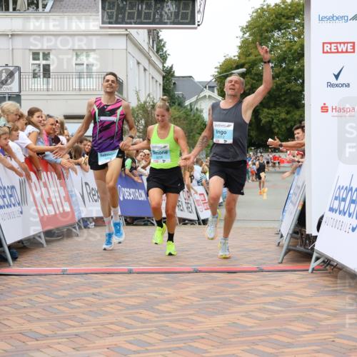 31.08.2025 - 21. Blankeneser Heldenlauf Strokosch-Dieckow http://msf.ph/oto/8686222 31.08.2025 12:00:11 Ziel 4218, 4312, 4304 meine-sportfotos.de