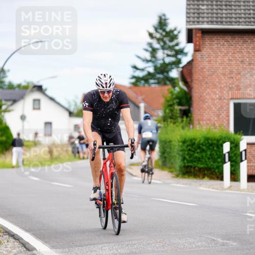 31.08.2025 - Elbe Triathlon Hamburg Michael Burmester http://msf.ph/oto/8686266 31.08.2025 14:18:58 Radfahren 121, 139, 154 meine-sportfotos.de