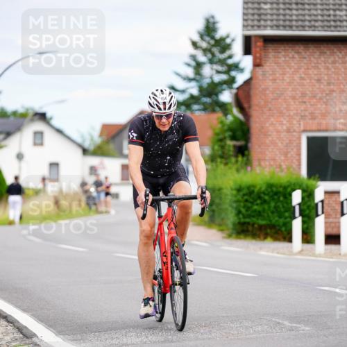 31.08.2025 - Elbe Triathlon Hamburg Michael Burmester http://msf.ph/oto/8686269 31.08.2025 14:18:58 Radfahren 121, 139, 154 meine-sportfotos.de