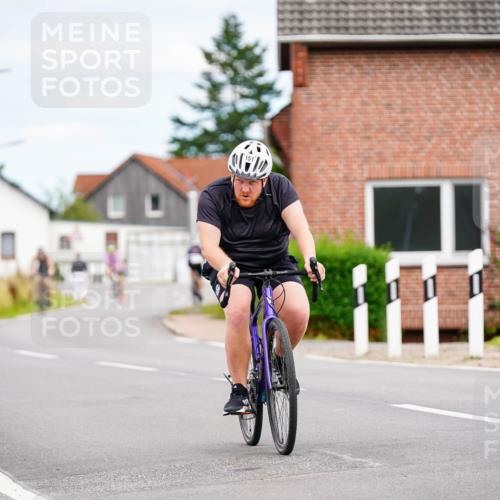 31.08.2025 - Elbe Triathlon Hamburg Michael Burmester http://msf.ph/oto/8686294 31.08.2025 14:19:20 Radfahren 151 meine-sportfotos.de