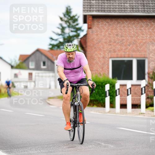 31.08.2025 - Elbe Triathlon Hamburg Michael Burmester http://msf.ph/oto/8686317 31.08.2025 14:19:30 Radfahren 123, 126, 127, 132, 142 meine-sportfotos.de