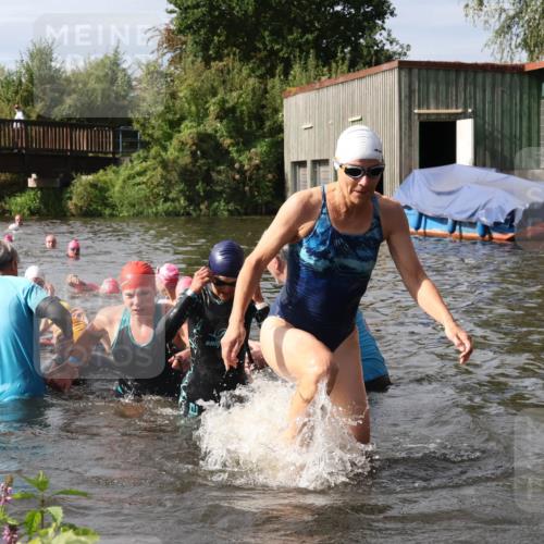 31.08.2025 - Elbe Triathlon Hamburg Luisa Fischer http://msf.ph/oto/8686320 31.08.2025 10:43:54 Schwimmen 1356, 1361, 1396, 1406, 1421, 1430, 1475, 1497 meine-sportfotos.de