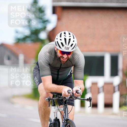 31.08.2025 - Elbe Triathlon Hamburg Michael Burmester http://msf.ph/oto/8686359 31.08.2025 14:20:18 Radfahren 135 meine-sportfotos.de