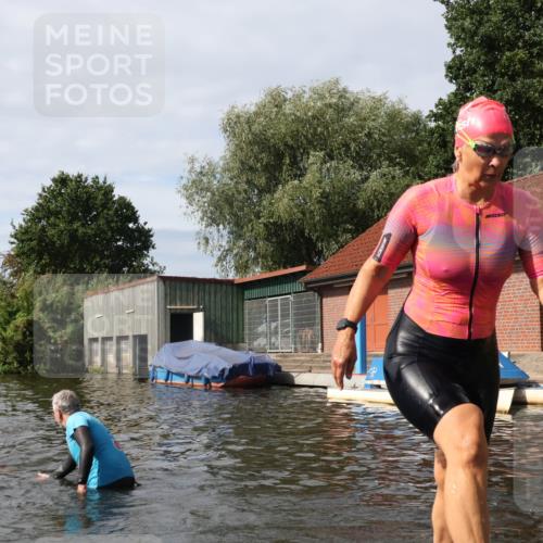 31.08.2025 - Elbe Triathlon Hamburg Luisa Fischer http://msf.ph/oto/8686371 31.08.2025 10:44:12 Schwimmen 1362, 1377, 1452, 1502, 1503 meine-sportfotos.de
