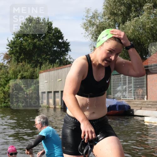 31.08.2025 - Elbe Triathlon Hamburg Luisa Fischer http://msf.ph/oto/8686402 31.08.2025 10:44:29 Schwimmen 1353, 1359, 1392, 1459, 1506 meine-sportfotos.de