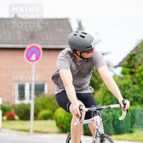 31.08.2025 - Elbe Triathlon Hamburg Michael Burmester http://msf.ph/oto/8686436 31.08.2025 14:22:24 Radfahren 125, 146, 155 meine-sportfotos.de
