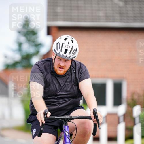31.08.2025 - Elbe Triathlon Hamburg Michael Burmester http://msf.ph/oto/8686473 31.08.2025 14:25:16 Radfahren 151 meine-sportfotos.de