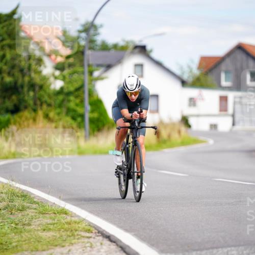 31.08.2025 - Elbe Triathlon Hamburg Michael Burmester http://msf.ph/oto/8686482 31.08.2025 14:32:46 Radfahren 160 meine-sportfotos.de