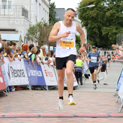 31.08.2025 - 21. Blankeneser Heldenlauf Strokosch-Dieckow http://msf.ph/oto/8686483 31.08.2025 11:59:43 Ziel 5694, 4068 meine-sportfotos.de