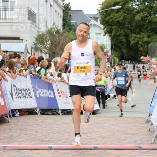 31.08.2025 - 21. Blankeneser Heldenlauf Strokosch-Dieckow http://msf.ph/oto/8686495 31.08.2025 11:59:43 Ziel 5694, 4068 meine-sportfotos.de