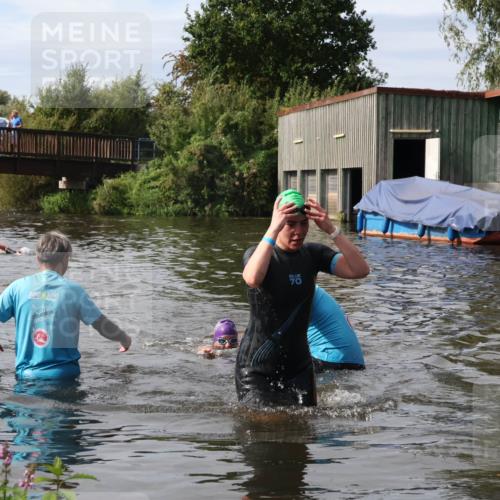 31.08.2025 - Elbe Triathlon Hamburg Luisa Fischer http://msf.ph/oto/8686500 31.08.2025 10:46:07 Schwimmen 1397, 1490 meine-sportfotos.de