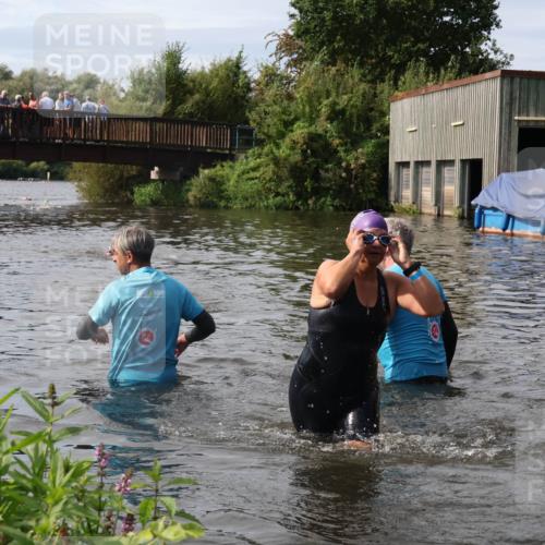 31.08.2025 - Elbe Triathlon Hamburg Luisa Fischer http://msf.ph/oto/8686513 31.08.2025 10:46:10 Schwimmen 1397, 1490 meine-sportfotos.de