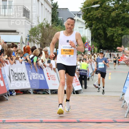 31.08.2025 - 21. Blankeneser Heldenlauf Strokosch-Dieckow http://msf.ph/oto/8686517 31.08.2025 11:59:42 Ziel 5694, 4068 meine-sportfotos.de