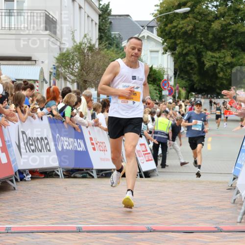 31.08.2025 - 21. Blankeneser Heldenlauf Strokosch-Dieckow http://msf.ph/oto/8686546 31.08.2025 11:59:42 Ziel 5694, 4068 meine-sportfotos.de