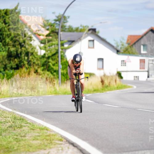 31.08.2025 - Elbe Triathlon Hamburg Michael Burmester http://msf.ph/oto/8686605 31.08.2025 14:40:34 Radfahren  meine-sportfotos.de