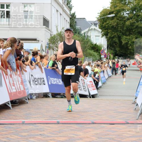 31.08.2025 - 21. Blankeneser Heldenlauf Strokosch-Dieckow http://msf.ph/oto/8686742 31.08.2025 11:59:15 Ziel 5492, 4254, 4298 meine-sportfotos.de