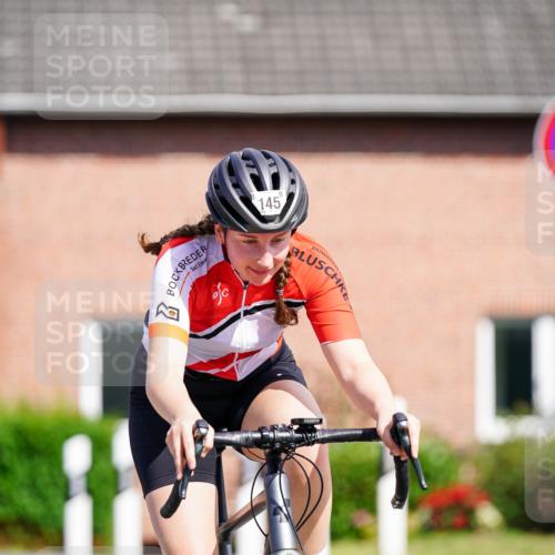 31.08.2025 - Elbe Triathlon Hamburg Michael Burmester http://msf.ph/oto/8686758 31.08.2025 14:44:14 Radfahren 145 meine-sportfotos.de