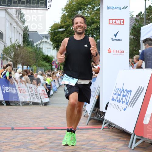 31.08.2025 - 21. Blankeneser Heldenlauf Strokosch-Dieckow http://msf.ph/oto/8686765 31.08.2025 11:59:09 Ziel 4254, 4298 meine-sportfotos.de