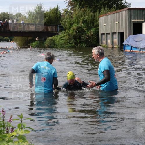 31.08.2025 - Elbe Triathlon Hamburg Luisa Fischer http://msf.ph/oto/8686789 31.08.2025 10:49:45 Schwimmen 1542, 1604 meine-sportfotos.de