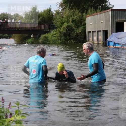 31.08.2025 - Elbe Triathlon Hamburg Luisa Fischer http://msf.ph/oto/8686791 31.08.2025 10:49:45 Schwimmen 1542, 1604 meine-sportfotos.de