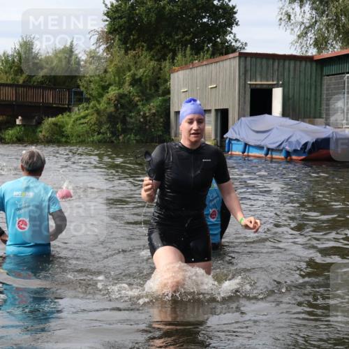 31.08.2025 - Elbe Triathlon Hamburg Luisa Fischer http://msf.ph/oto/8686822 31.08.2025 10:50:00 Schwimmen 1567 meine-sportfotos.de