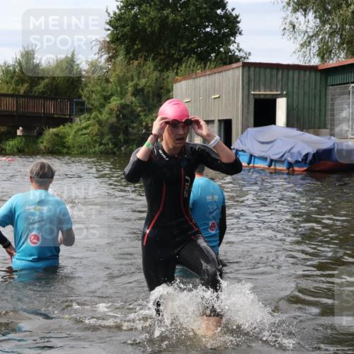 31.08.2025 - Elbe Triathlon Hamburg Luisa Fischer http://msf.ph/oto/8686834 31.08.2025 10:50:10 Schwimmen 1512, 1610 meine-sportfotos.de