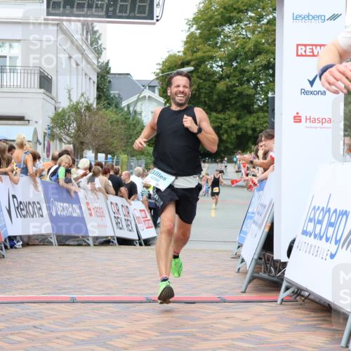 31.08.2025 - 21. Blankeneser Heldenlauf Strokosch-Dieckow http://msf.ph/oto/8686837 31.08.2025 11:59:08 Ziel 4254, 4298 meine-sportfotos.de