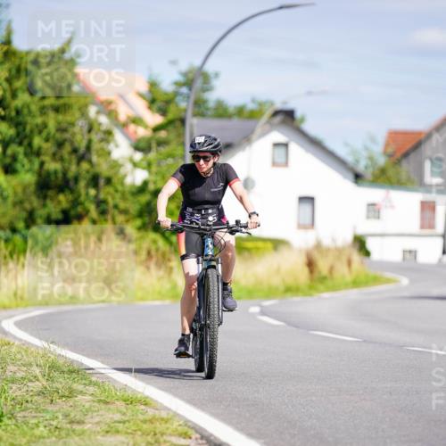 31.08.2025 - Elbe Triathlon Hamburg Michael Burmester http://msf.ph/oto/8686911 31.08.2025 14:46:58 Radfahren 121 meine-sportfotos.de