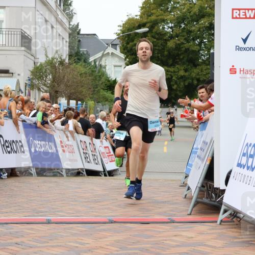 31.08.2025 - 21. Blankeneser Heldenlauf Strokosch-Dieckow http://msf.ph/oto/8686913 31.08.2025 11:59:06 Ziel 4254, 4298 meine-sportfotos.de