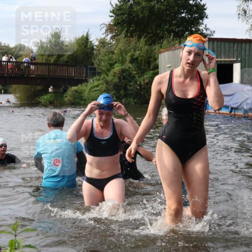 31.08.2025 - Elbe Triathlon Hamburg Luisa Fischer http://msf.ph/oto/8686914 31.08.2025 10:50:46 Schwimmen 1510, 1530, 1534, 1537, 1549, 1572, 1576, 1609, 1613 meine-sportfotos.de