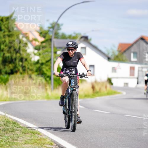 31.08.2025 - Elbe Triathlon Hamburg Michael Burmester http://msf.ph/oto/8686915 31.08.2025 14:46:59 Radfahren 121 meine-sportfotos.de