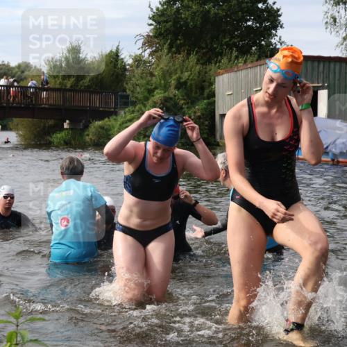 31.08.2025 - Elbe Triathlon Hamburg Luisa Fischer http://msf.ph/oto/8686916 31.08.2025 10:50:46 Schwimmen 1510, 1530, 1534, 1537, 1549, 1572, 1576, 1609, 1613 meine-sportfotos.de