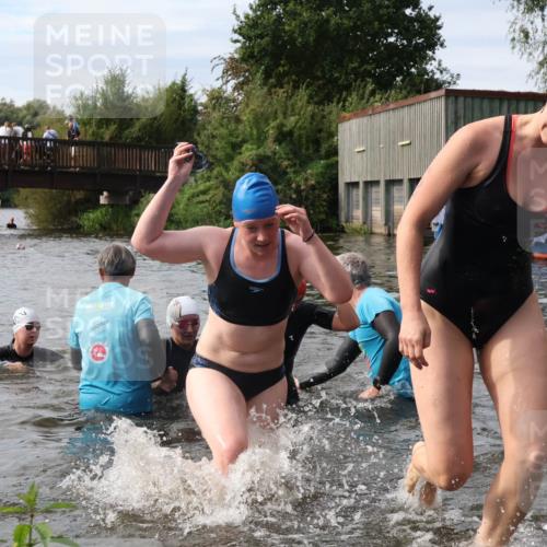 31.08.2025 - Elbe Triathlon Hamburg Luisa Fischer http://msf.ph/oto/8686917 31.08.2025 10:50:46 Schwimmen 1510, 1530, 1534, 1537, 1549, 1572, 1576, 1609, 1613 meine-sportfotos.de