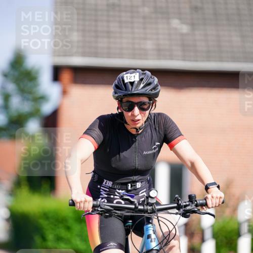 31.08.2025 - Elbe Triathlon Hamburg Michael Burmester http://msf.ph/oto/8686922 31.08.2025 14:47:01 Radfahren 121 meine-sportfotos.de