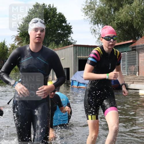 31.08.2025 - Elbe Triathlon Hamburg Luisa Fischer http://msf.ph/oto/8686924 31.08.2025 10:50:53 Schwimmen 1510, 1530, 1534, 1572, 1613 meine-sportfotos.de