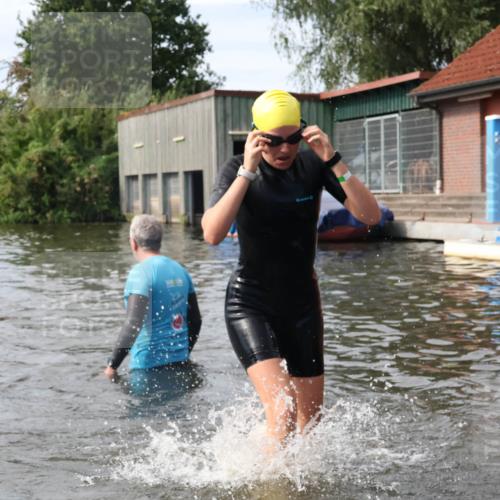 31.08.2025 - Elbe Triathlon Hamburg Luisa Fischer http://msf.ph/oto/8686931 31.08.2025 10:50:54 Schwimmen 1510, 1530, 1534, 1572, 1613 meine-sportfotos.de