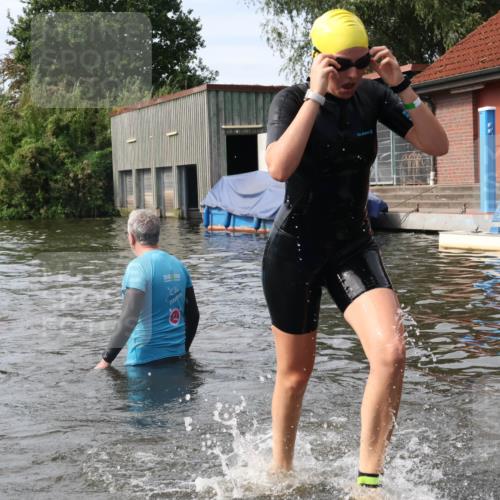 31.08.2025 - Elbe Triathlon Hamburg Luisa Fischer http://msf.ph/oto/8686932 31.08.2025 10:50:54 Schwimmen 1510, 1530, 1534, 1572, 1613 meine-sportfotos.de