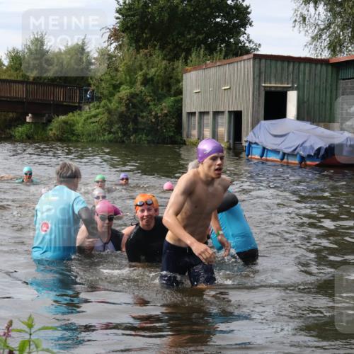 31.08.2025 - Elbe Triathlon Hamburg Luisa Fischer http://msf.ph/oto/8687015 31.08.2025 10:51:57 Schwimmen 1536, 1552, 1561, 1562, 1571, 1595, 1597 meine-sportfotos.de