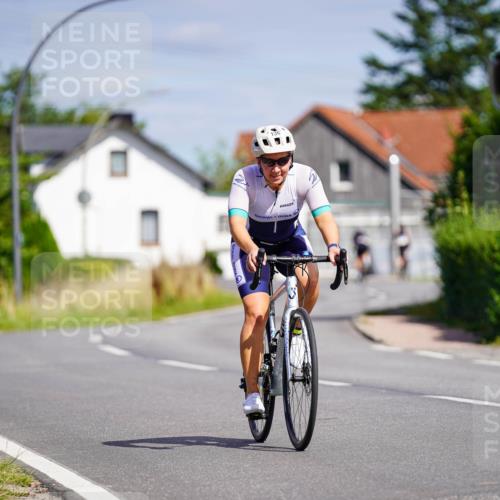31.08.2025 - Elbe Triathlon Hamburg Michael Burmester http://msf.ph/oto/8687026 31.08.2025 14:49:02 Radfahren 136 meine-sportfotos.de