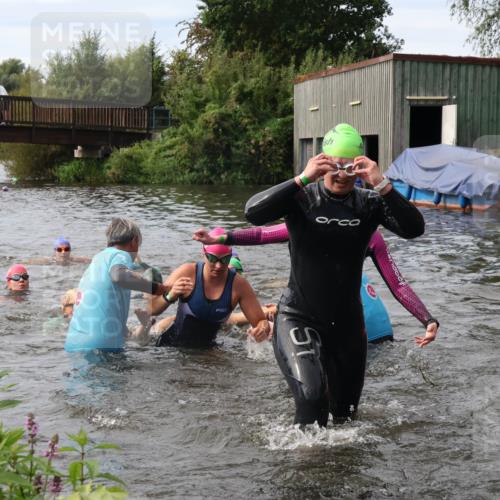 31.08.2025 - Elbe Triathlon Hamburg Luisa Fischer http://msf.ph/oto/8687038 31.08.2025 10:52:03 Schwimmen 1519, 1532, 1536, 1545, 1552, 1561, 1562, 1571, 1580, 1586, 1595, 1597 meine-sportfotos.de