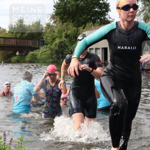 31.08.2025 - Elbe Triathlon Hamburg Luisa Fischer http://msf.ph/oto/8687055 31.08.2025 10:52:09 Schwimmen 1516, 1519, 1521, 1527, 1532, 1541, 1545, 1546, 1561, 1562, 1571, 1580, 1581, 1586 meine-sportfotos.de
