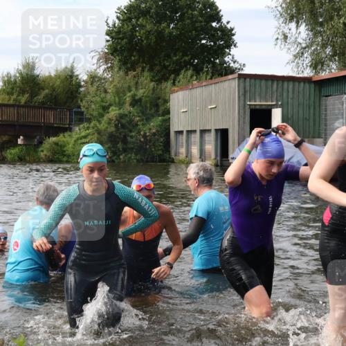 31.08.2025 - Elbe Triathlon Hamburg Luisa Fischer http://msf.ph/oto/8687065 31.08.2025 10:52:13 Schwimmen 1516, 1521, 1527, 1532, 1541, 1545, 1546, 1580, 1581, 1586 meine-sportfotos.de