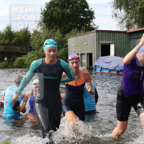 31.08.2025 - Elbe Triathlon Hamburg Luisa Fischer http://msf.ph/oto/8687068 31.08.2025 10:52:14 Schwimmen 1516, 1521, 1527, 1532, 1541, 1545, 1546, 1580, 1581, 1586 meine-sportfotos.de