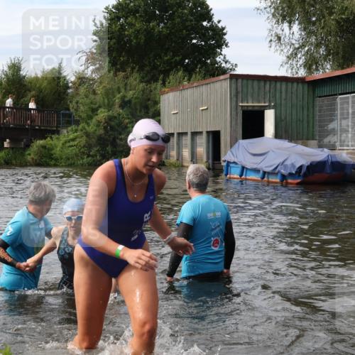 31.08.2025 - Elbe Triathlon Hamburg Luisa Fischer http://msf.ph/oto/8687073 31.08.2025 10:52:16 Schwimmen 1516, 1521, 1527, 1541, 1545, 1546, 1580, 1581 meine-sportfotos.de