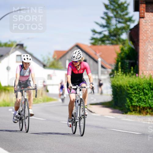 31.08.2025 - Elbe Triathlon Hamburg Michael Burmester http://msf.ph/oto/8687088 31.08.2025 14:49:59 Radfahren 125, 155 meine-sportfotos.de
